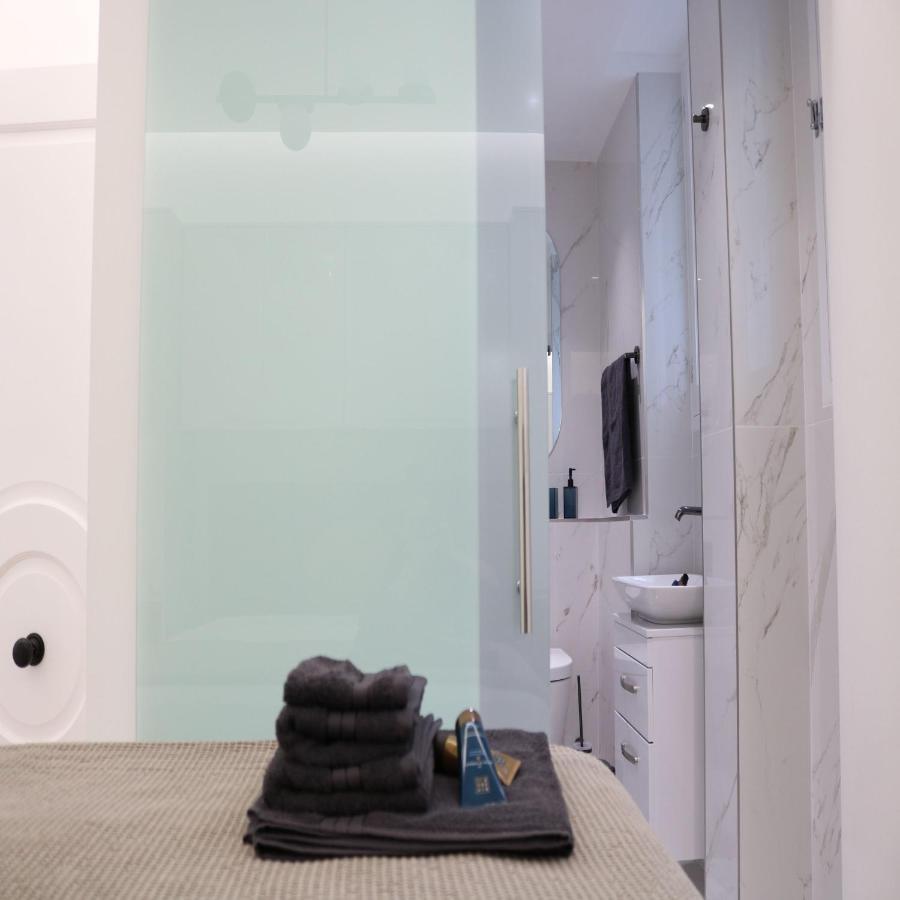 Phaedrus Living: City Center Luxury Flat Clarewood Londen Buitenkant foto