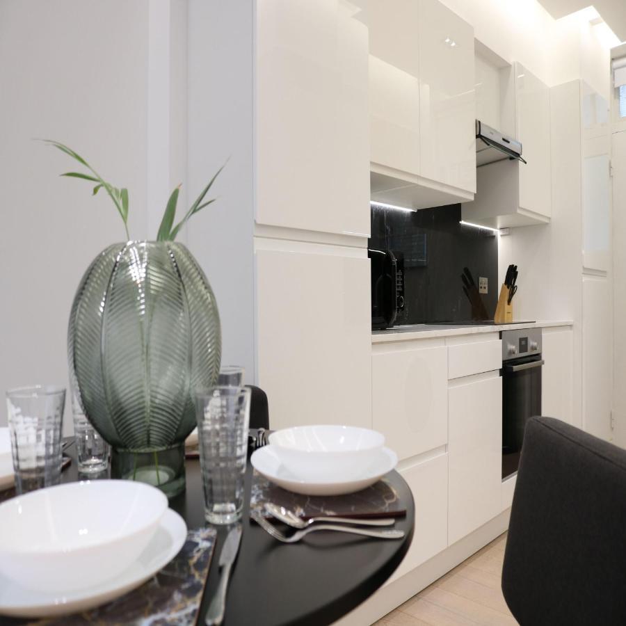 Phaedrus Living: City Center Luxury Flat Clarewood Londen Buitenkant foto