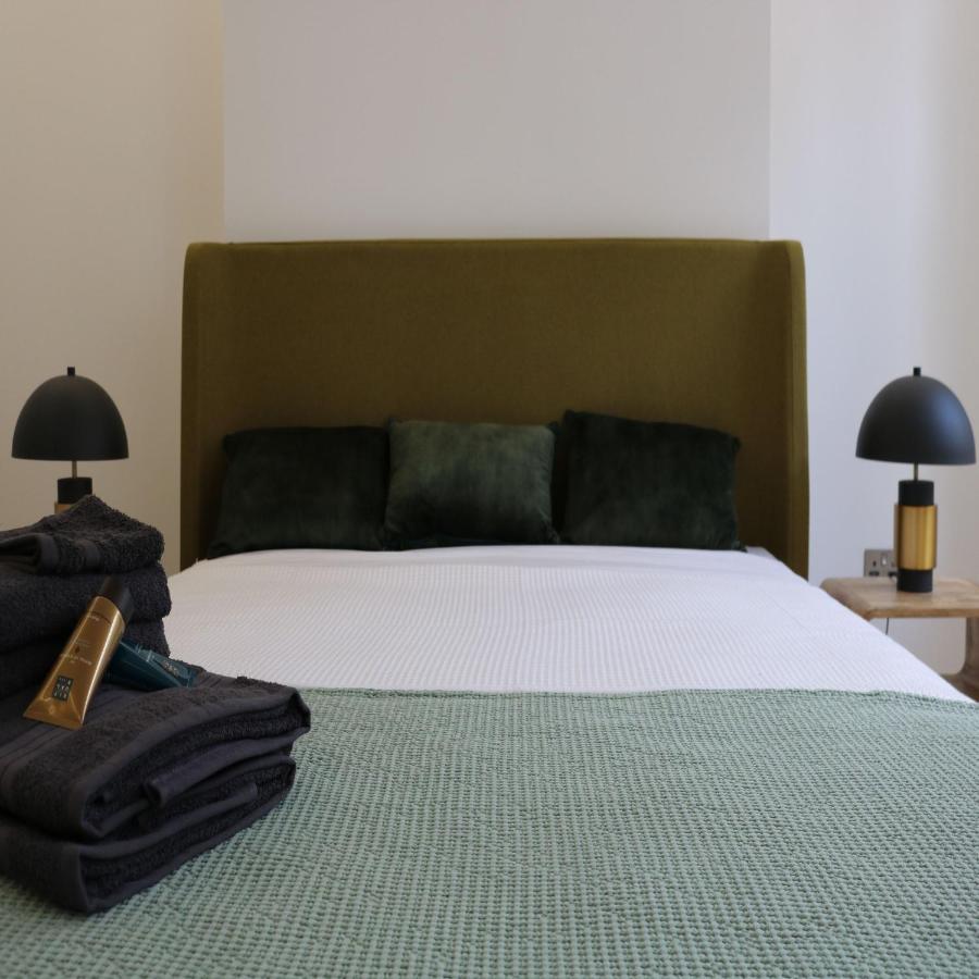 Phaedrus Living: City Center Luxury Flat Clarewood Londen Buitenkant foto